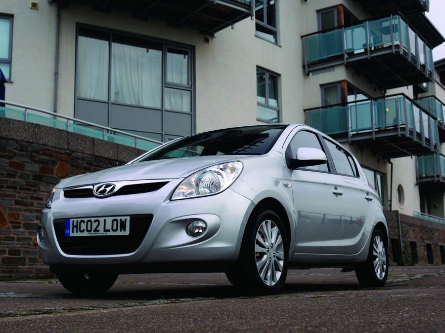  Hyundai i20 5-Door 2008 года  (UK) (фото 18 из 21)